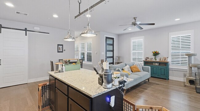 Building Photo - 223 Claremont Ave