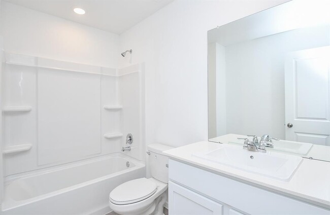 Building Photo - 21435 Montecagnano Ave