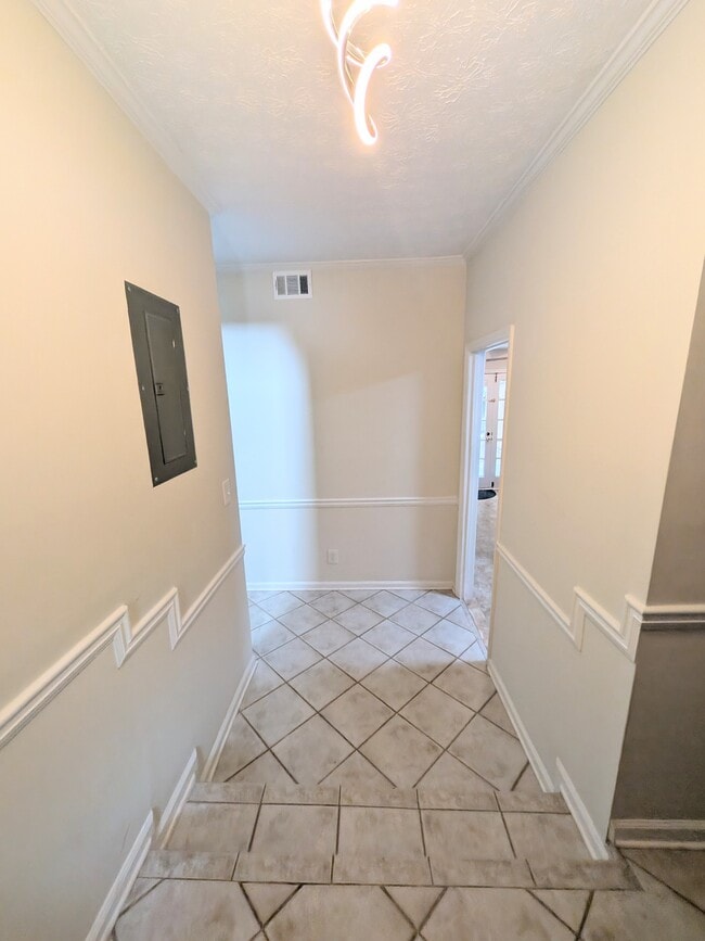 Building Photo - 5480 Chemin De Vie NE