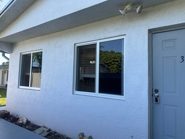 Building Photo - 6109 SW 30th St