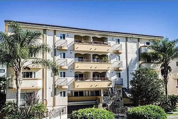 Building Front - 1828 Glendon Ave