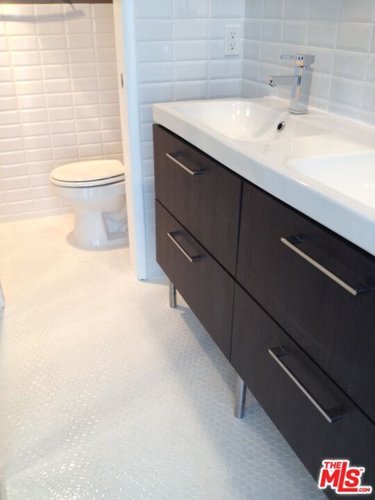 Building Photo - 18203 Coastline Dr