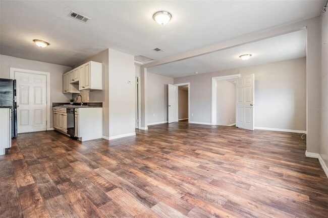 Building Photo - 5475 70th Ln N