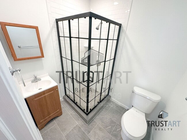 Building Photo - 2025 N 4th St