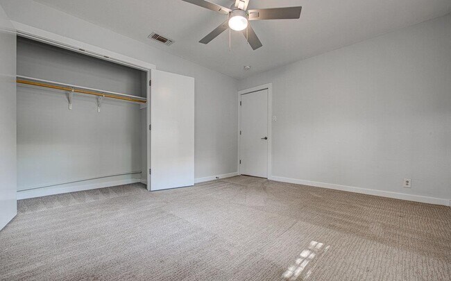 Building Photo - 6106 Shoal Creek Blvd