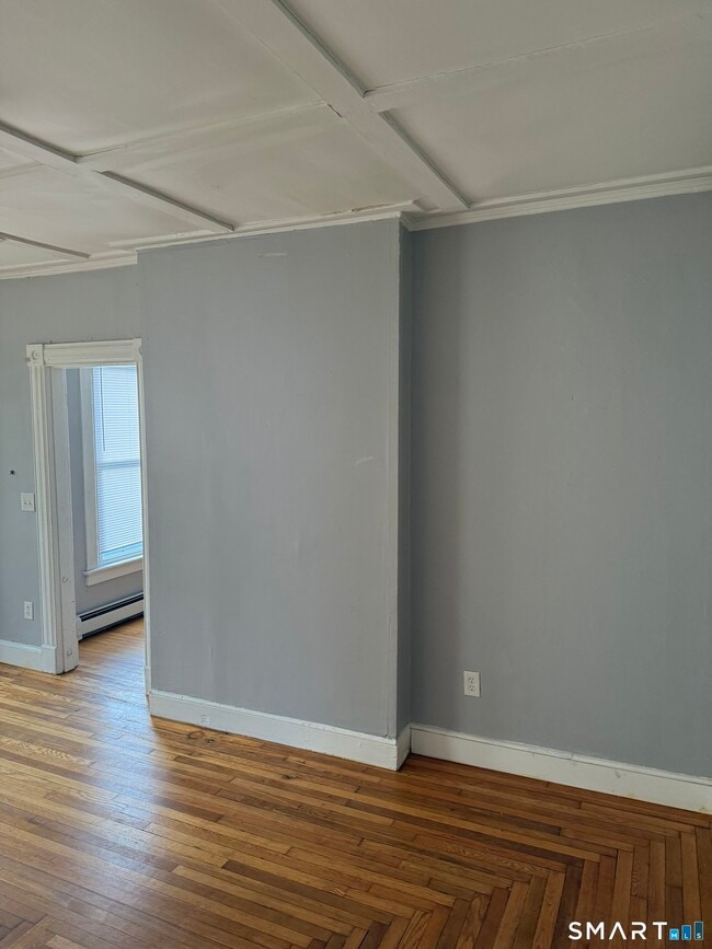 Building Photo - 65 Linsley Ave