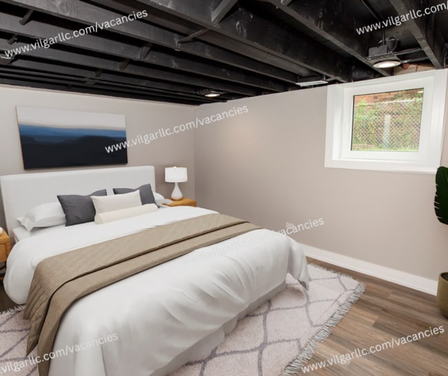 Building Photo - SPECIAL OPPORTUNITY – LARGE 6 BEDROOM RELATED-LIVING HOME