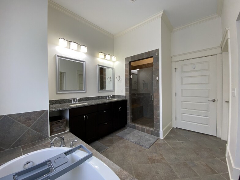 Building Photo - 1007 Joseph Ave