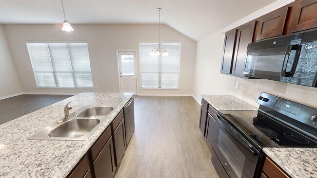 Building Photo - "Charming 3-Bedroom Home in Temple with Modern Granite Touches!"
