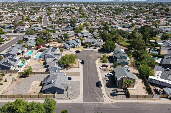 Building Photo - 5727 W Villa Maria Dr