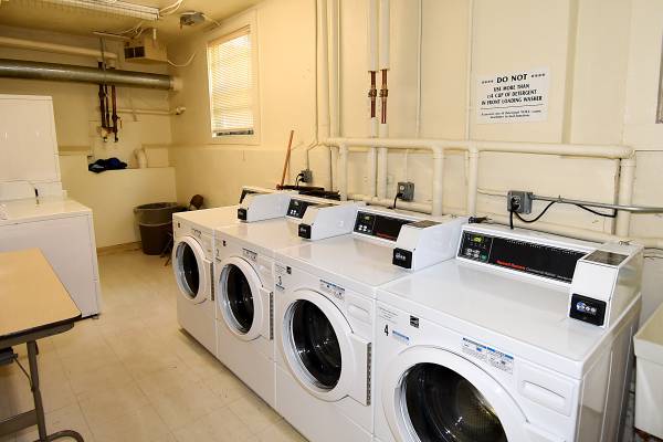 Laundry room - 1829 Wilson Blvd