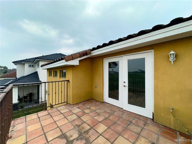 Building Photo - 4218 Vida Grande