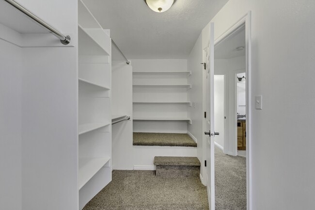 Building Photo - 816 N 175 E