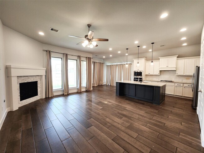Building Photo - 18935 Rosewood Terrace Dr