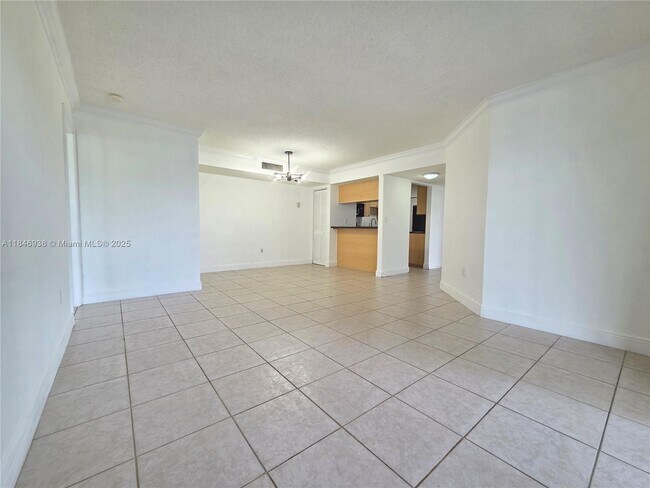 Building Photo - 10765 SW 108th Ave