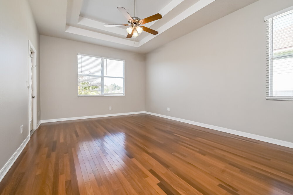 Building Photo - 9411 Laurel Ledge Dr