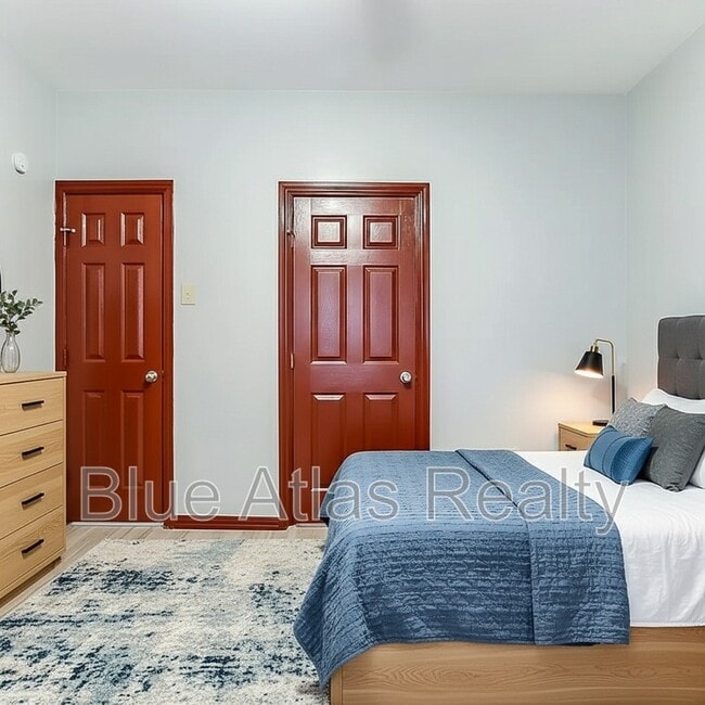 Building Photo - 2939 S Adams St