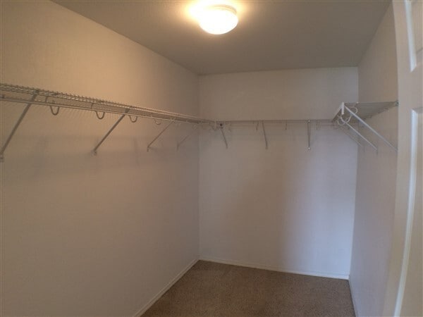 Building Photo - MOVE IN SPECIAL!  3 Bedroom/ 2.5 Bathroom ...