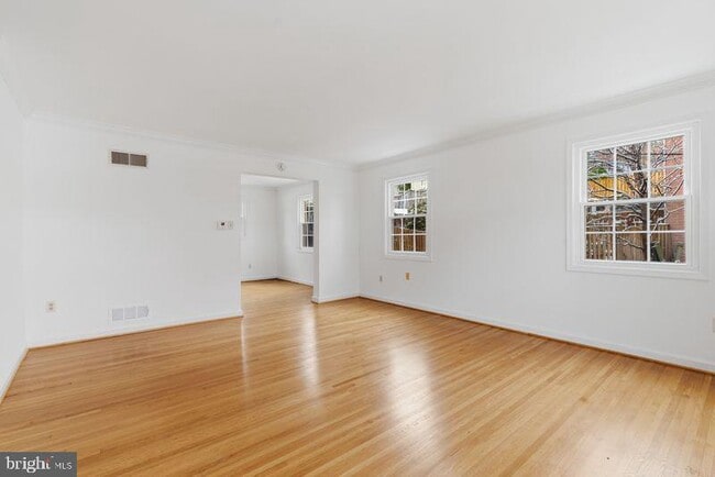 Building Photo - 4813 20th Pl N