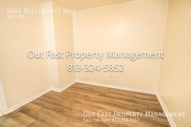 Building Photo - 5004 Beechcraft Way