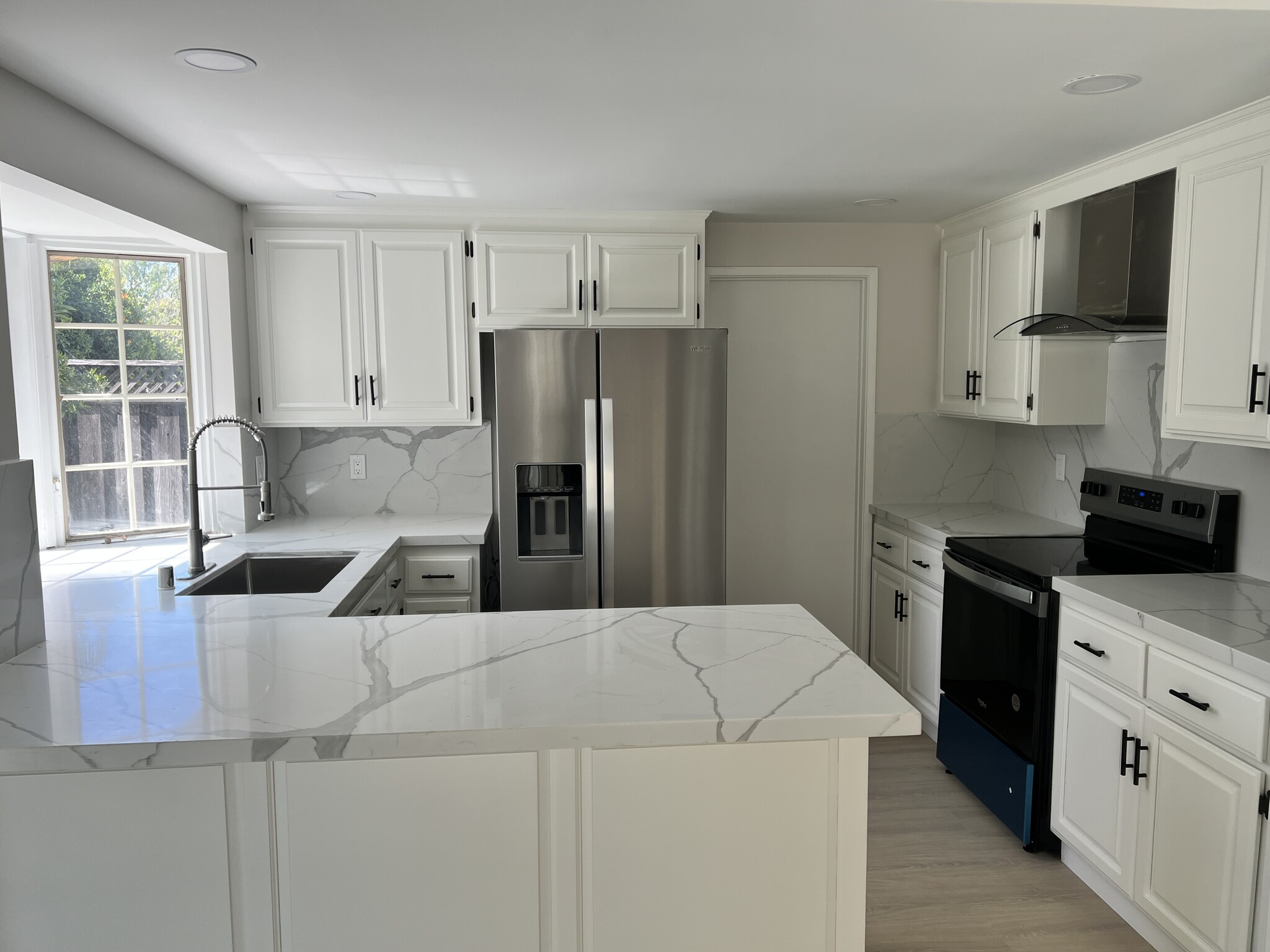 Building Photo - 322 Avenida Nogales
