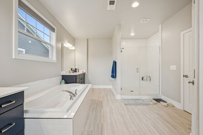 Building Photo - 101 Milvian Wy SE