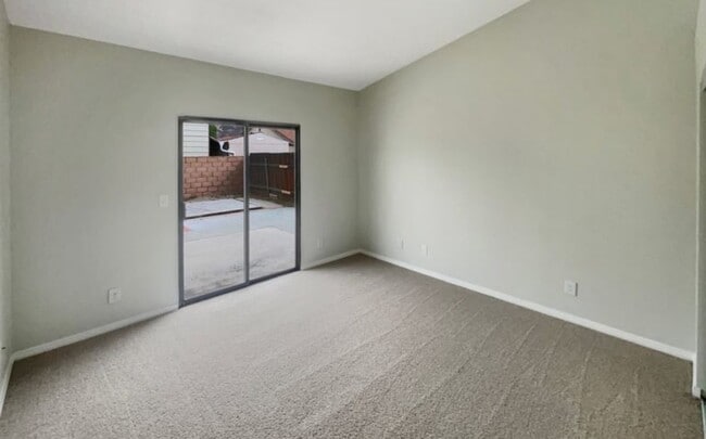 Building Photo - 376 Win Ct