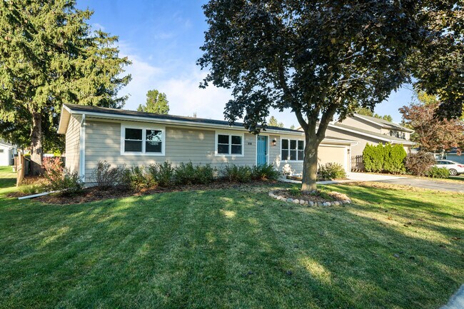 Building Photo - 1018 Bonnie Brae Ln