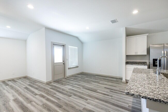 Building Photo - 7729 92nd St