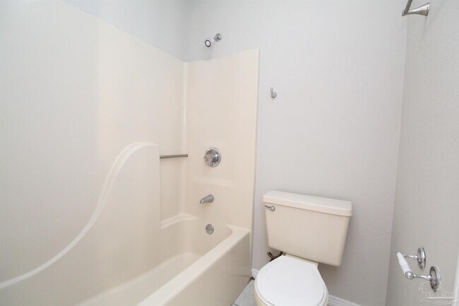 Building Photo - 5250 Powrie Dr