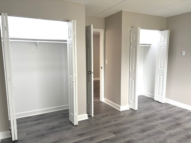 Building Photo - 230 Springhill Dr