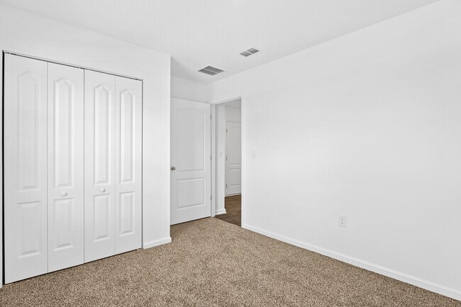 Building Photo - 353 Ardila Cir