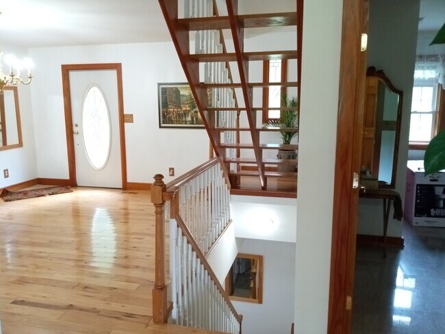 Building Photo - 2179 Sorrento Dr