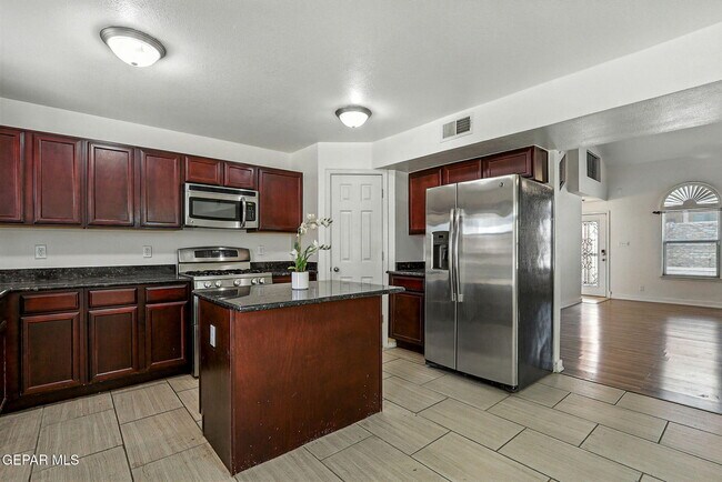 Building Photo - 5052 Silver Cholla Dr