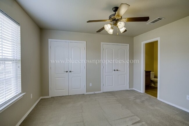 Building Photo - 706 Parkplace Ridge