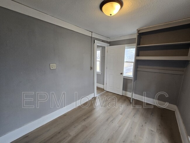 Building Photo - 714 W 1st St