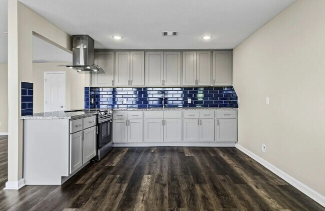 Building Photo - 416 Kickapoo Dr