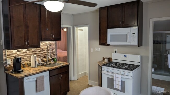 Building Photo - 166 Glen Ave