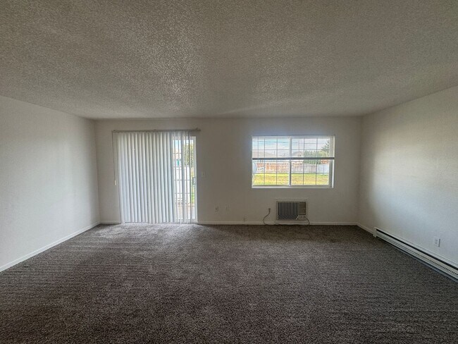 Building Photo - K301