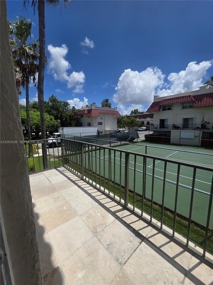 Building Photo - 6709 N Kendall Dr