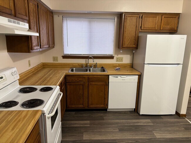 Building Photo - 2755-2761 Scarlet Oak