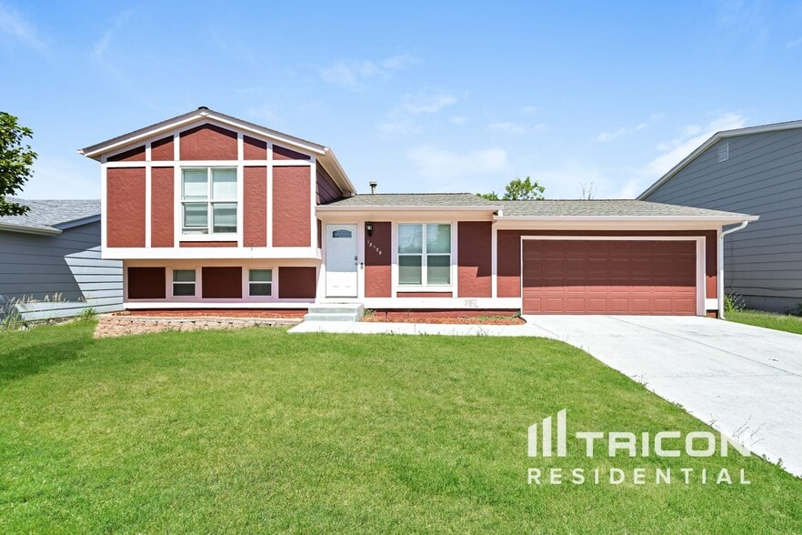 Primary Photo - 18139 E Bails Pl