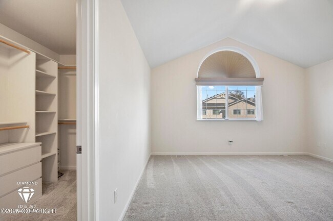 Building Photo - 11476 Discovery Park Dr