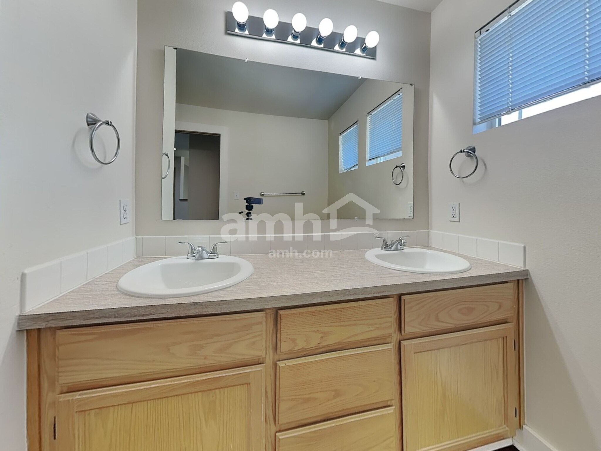 Building Photo - 1524 185th St Ct E