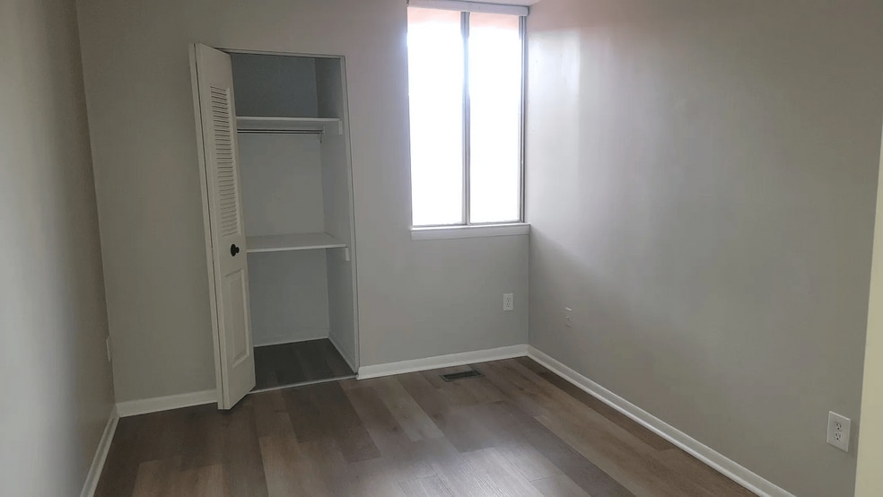 Third bedroom - 648 15th St S