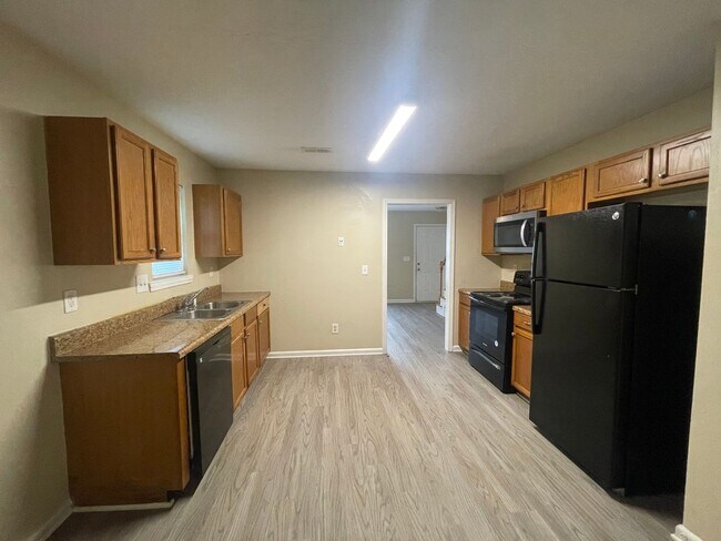 Building Photo - 3733 Kadey Dr