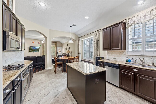 Building Photo - 21735 E Carolina Green Dr