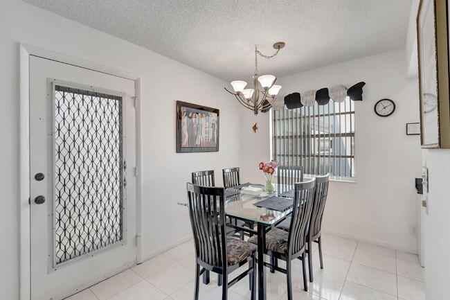 Building Photo - 129 Normandy Ln