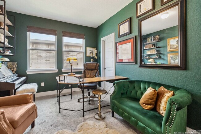 Building Photo - "Charming 3-Bedroom Home with 2 Full Baths and 1902 Sq Ft of Comfort in San Antonio!"