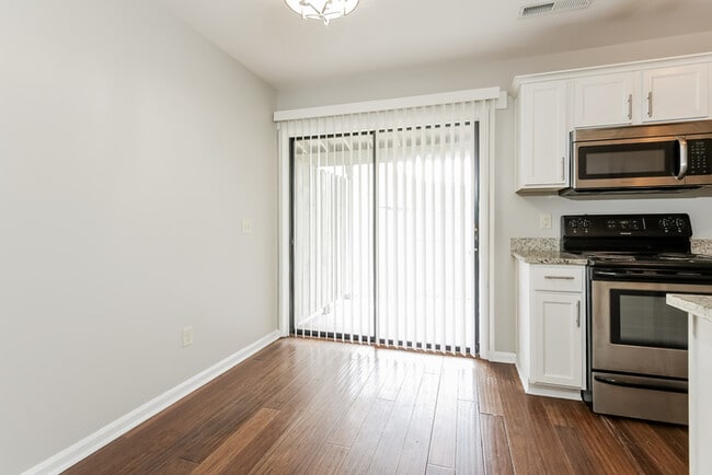 Building Photo - 1317 Mathis Ferry Rd